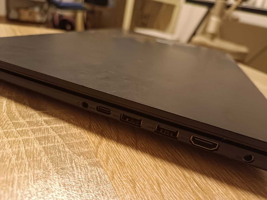 Лаптоп Асус Vivobook 17" Intel i3 12поколение,  16GB Ram неизползван