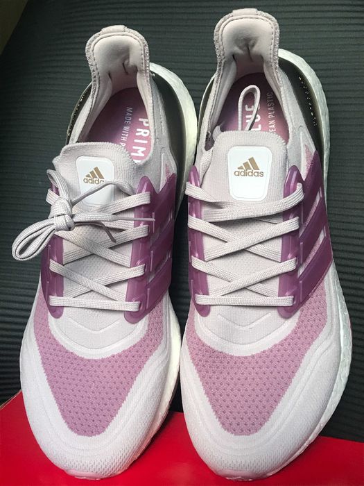 Vand ADIDAS ULTRABOOST 21 , marimea 44 , noi , unisex, originali