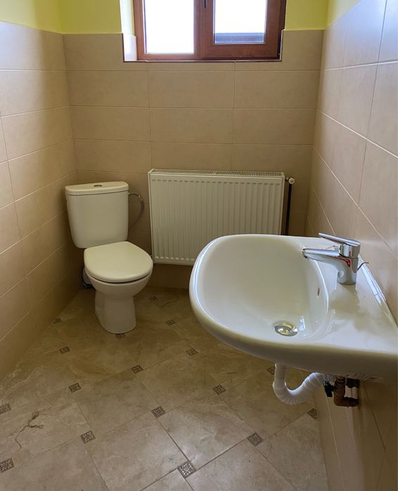 Spațiu/Comercial/Birouri/Cladire de inchiriat - 240 MP - P + 1