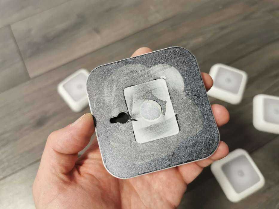 Lumini LED pentru scari sau perete, cu senzor de miscare (pe baterii)