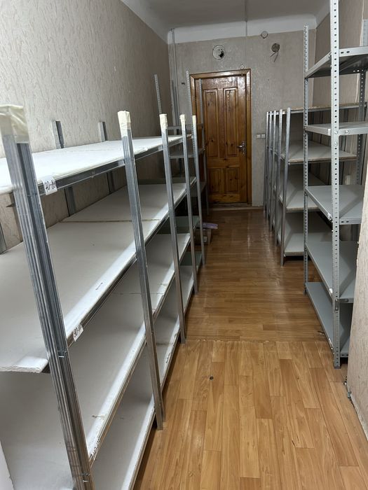 Продам срочно железные стеллажи