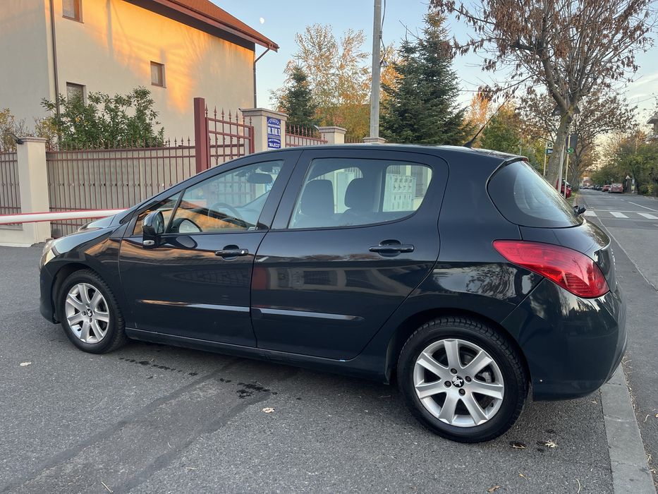 • Peugeot 308 • Facelift •