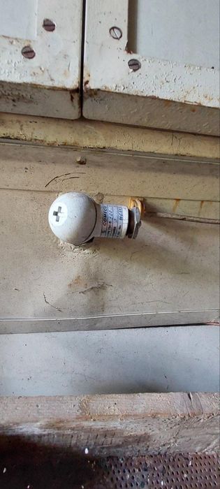 Продавам сушилня за плодове, зеленчуци, билки, подправки, гъби