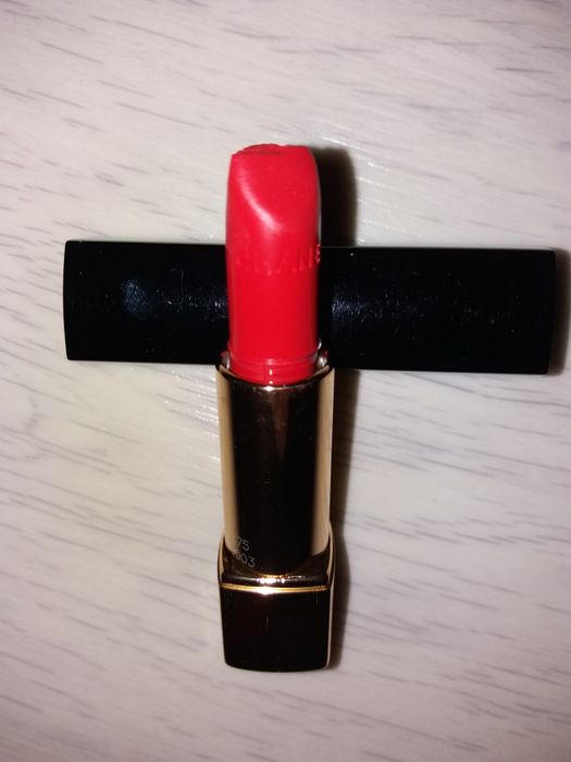 Оригинал помада Новая 1000