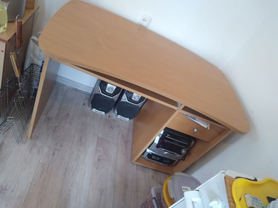 Продам письменнный стол