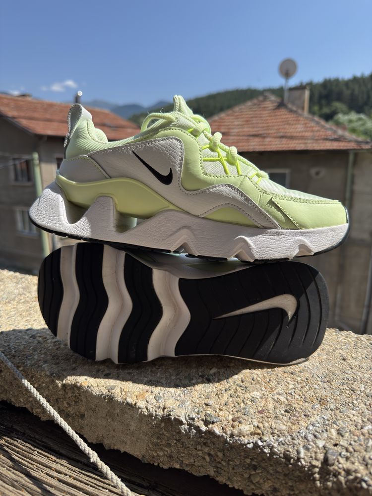 Дамски Маратонки Nike RYZ 365
