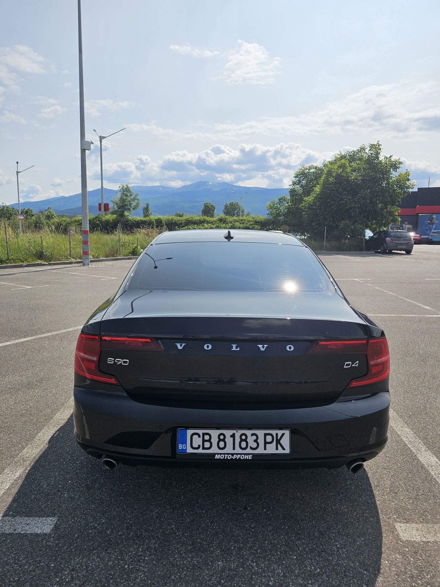 Volvo s90 2018 d4 190