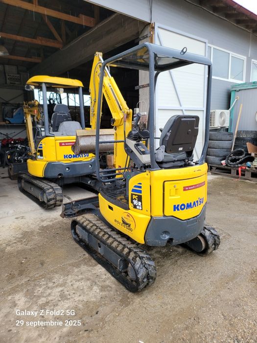 Mini escavator Komatsu 2018 3 cupe și picon import italia