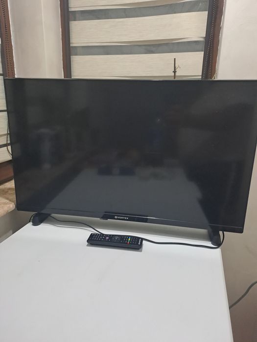 TV LCD HD -80 ' dimensiune