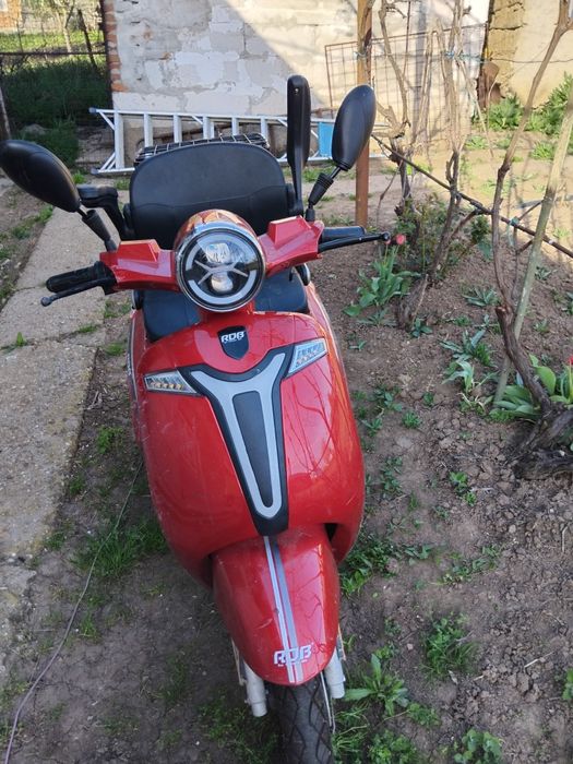 Cărucior electric pentru bătrâni în stare buna de funcționare