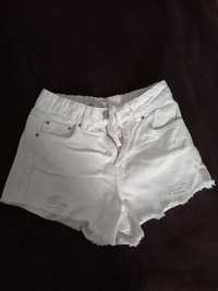 Pantaloni scurti albi -Zara 140cm, 10ani