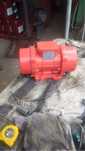 Motor masa vibratoare