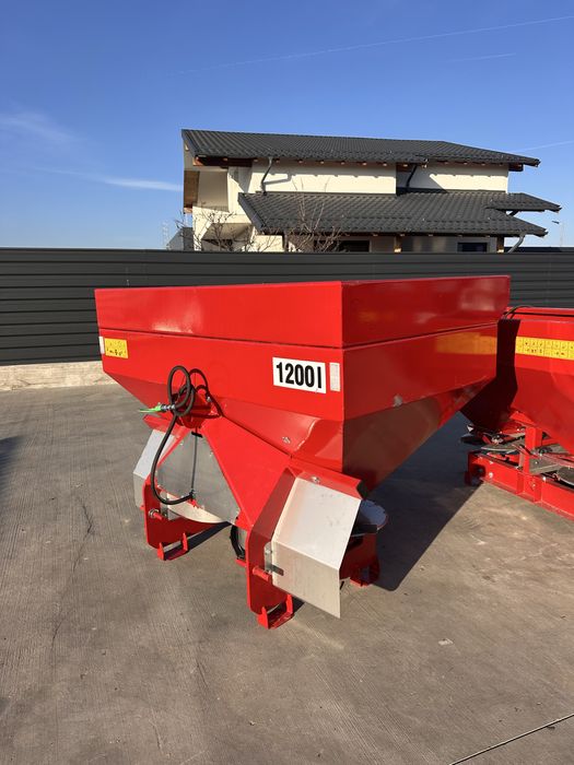 Distribuitor ingrasaminte 1200 l , distribuitor ingrasaminte