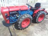 Tractor PGS 4x4, 30CP, reductor, 3 trepte de viteza, articulat.