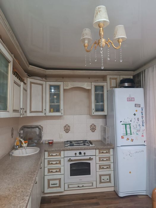 3 ком квартира средний этаж  район Военного института 36500