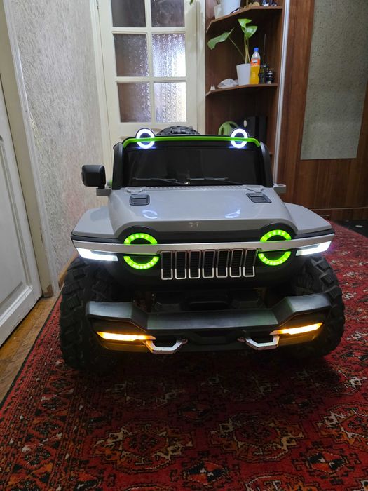 Bolalar avto transporti Jeep
