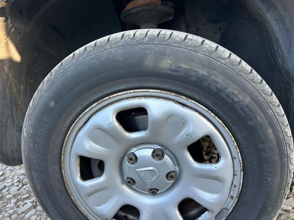 Jante tablă Dacia Duster  cu cauciucuri de vară