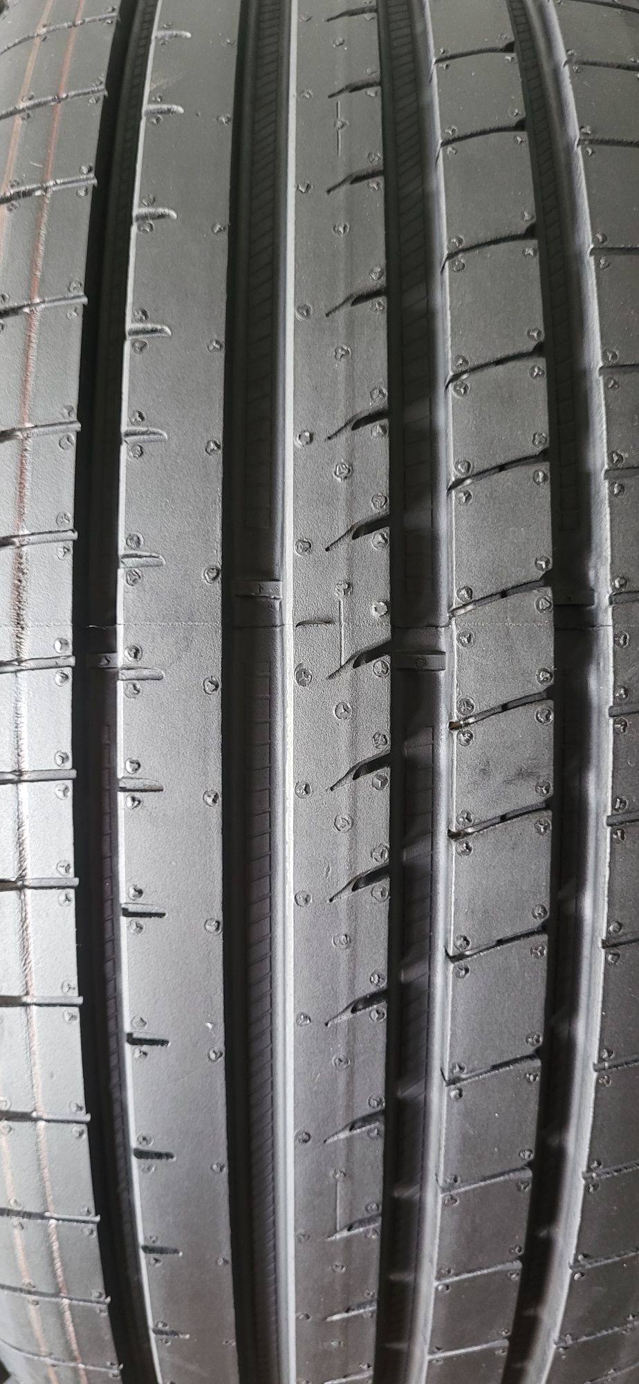 2 anvelope 245 45 18 goodyear asymmetric 3 7,5mm 2023