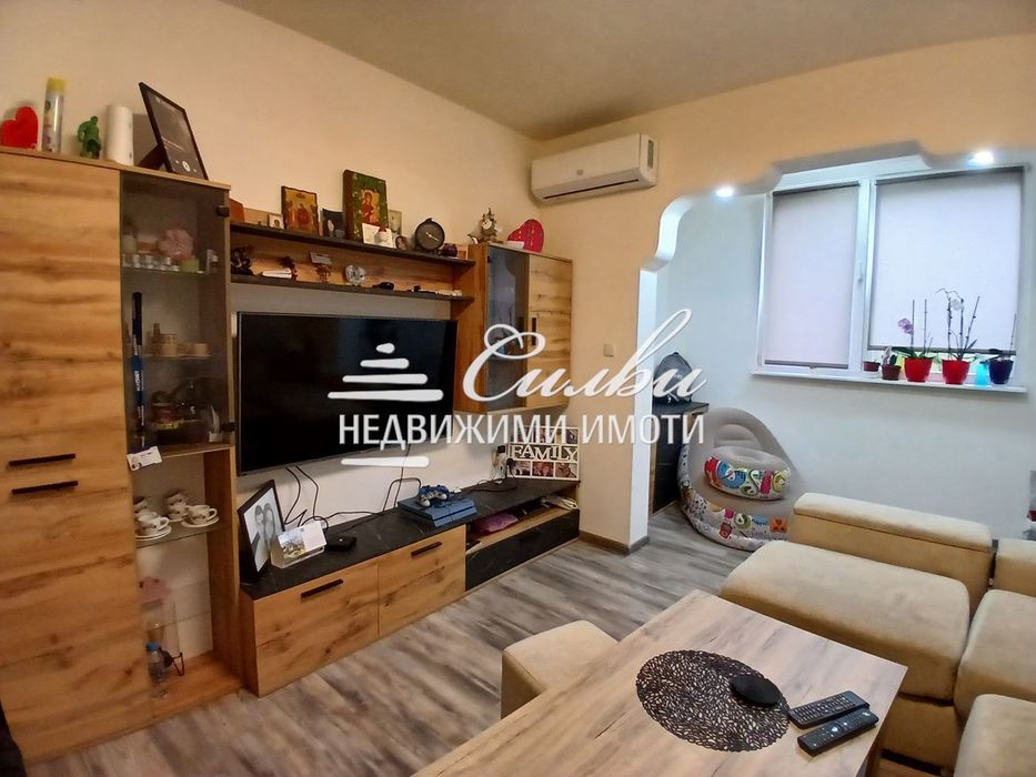 Четиристаен апартамент - кв. Тракия