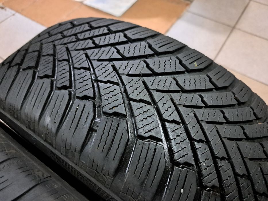 2 anvelope 195/60 R16 Continental