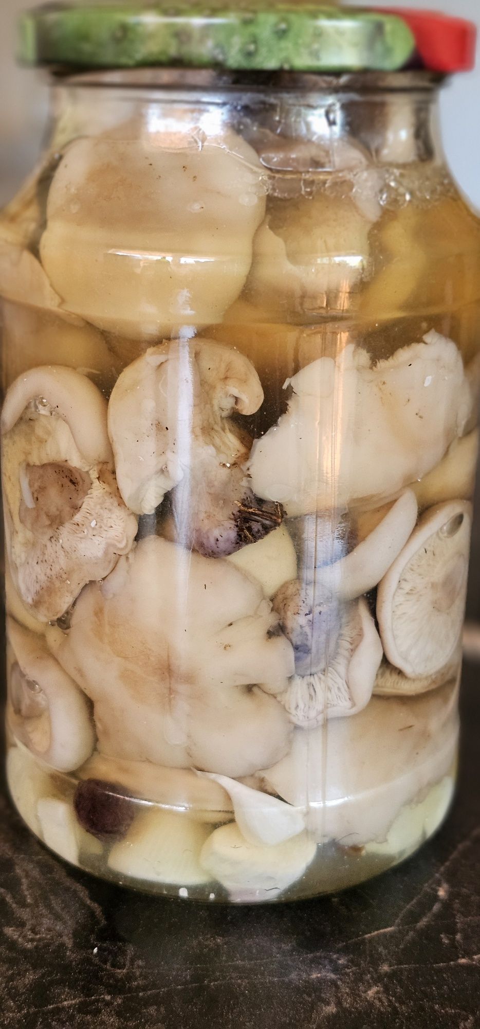 Продам грибы маринованные