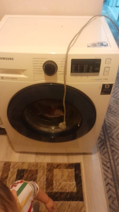 Продам стиральную машинку