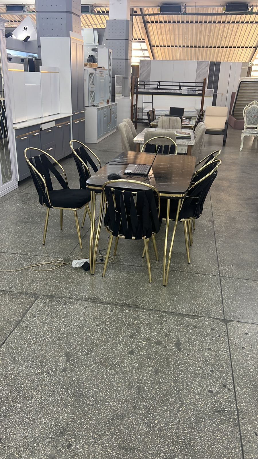 Комплекты столов со стульями