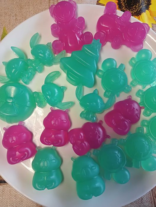 Натурални ръчно изработени сапуни