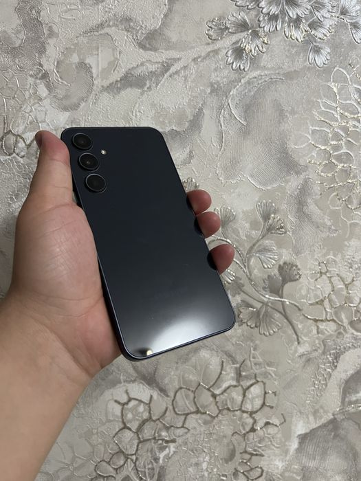 Samsung A35 128 Gb ideal