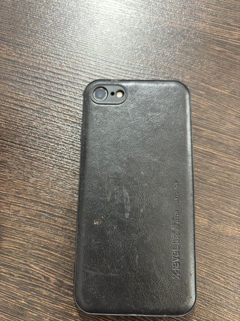 iPhone 8 с каробкой