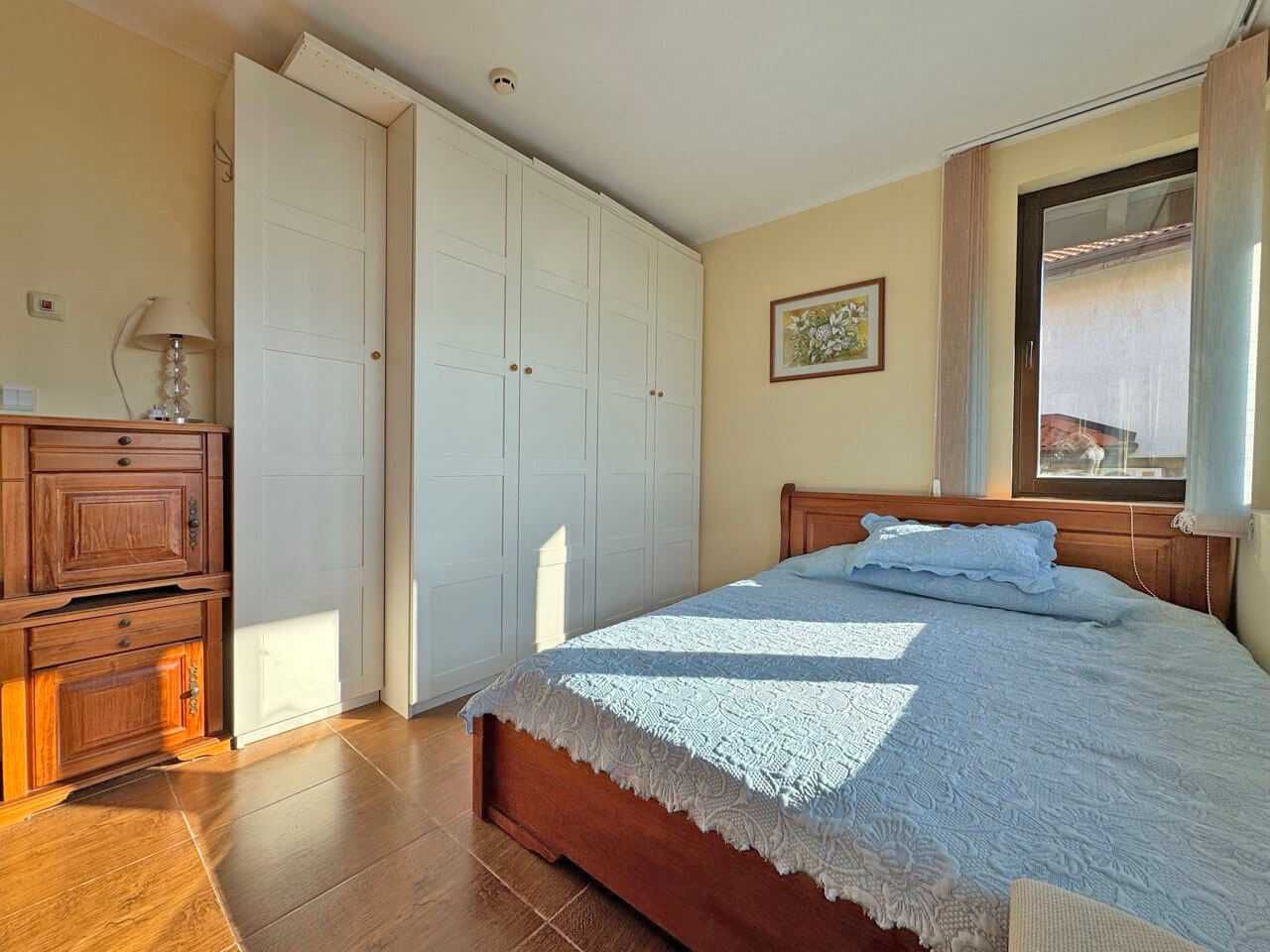 Просторен тристаен апартамент в к-с „Bay View Villas“, Кошарица