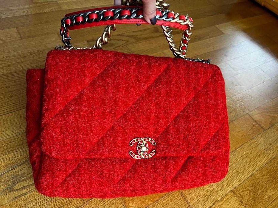 geanta Chanel 19 maxi