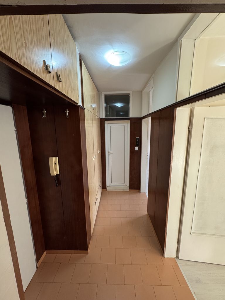 Продава се Двустаен апартамент в Пловдив, Южен - 54 кв.м за 1612 €/кв.м - Снимка #1