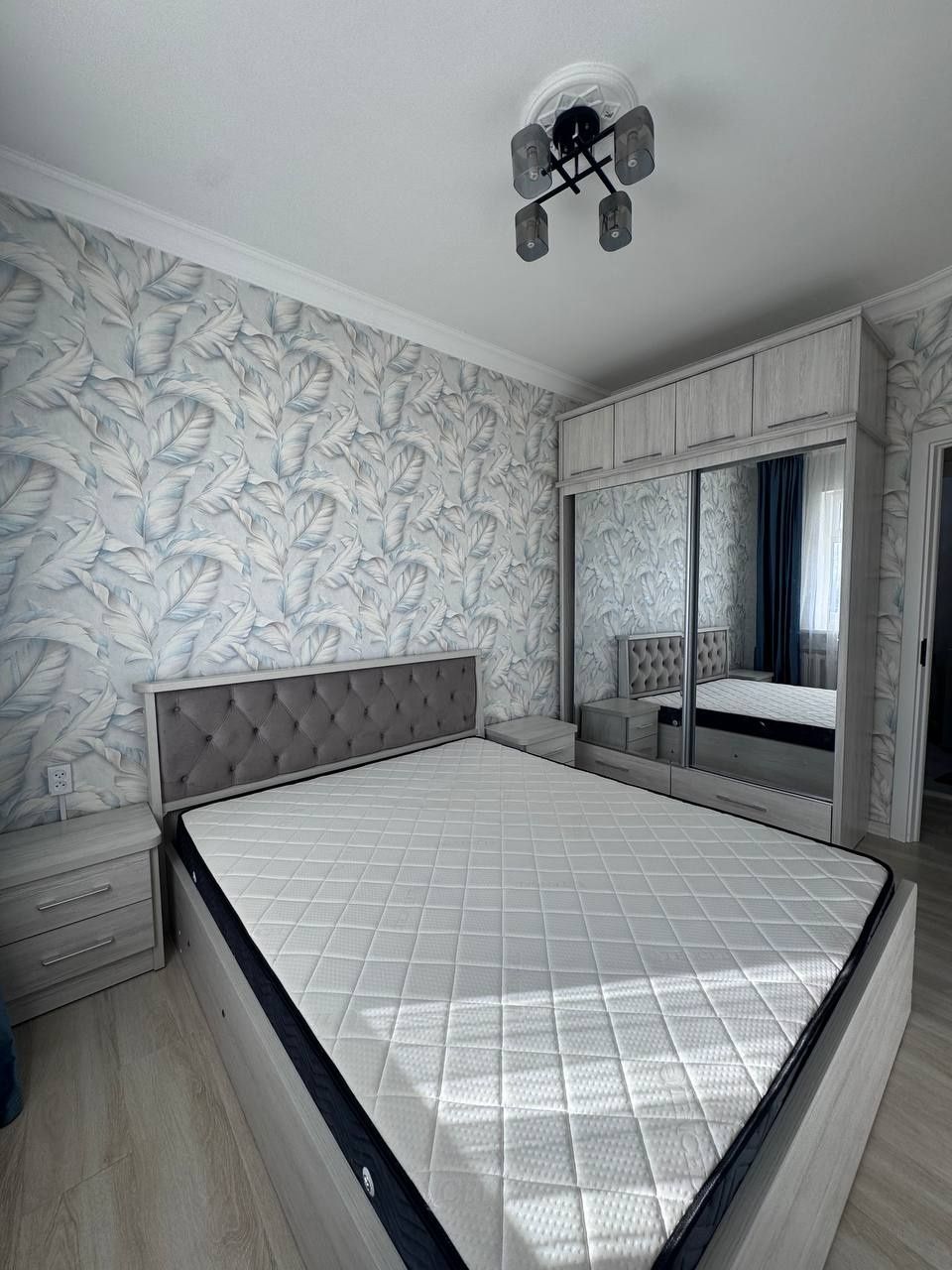 Yunusabad 4 kvartal 2 xona 7 etaj (62²) sotiladi