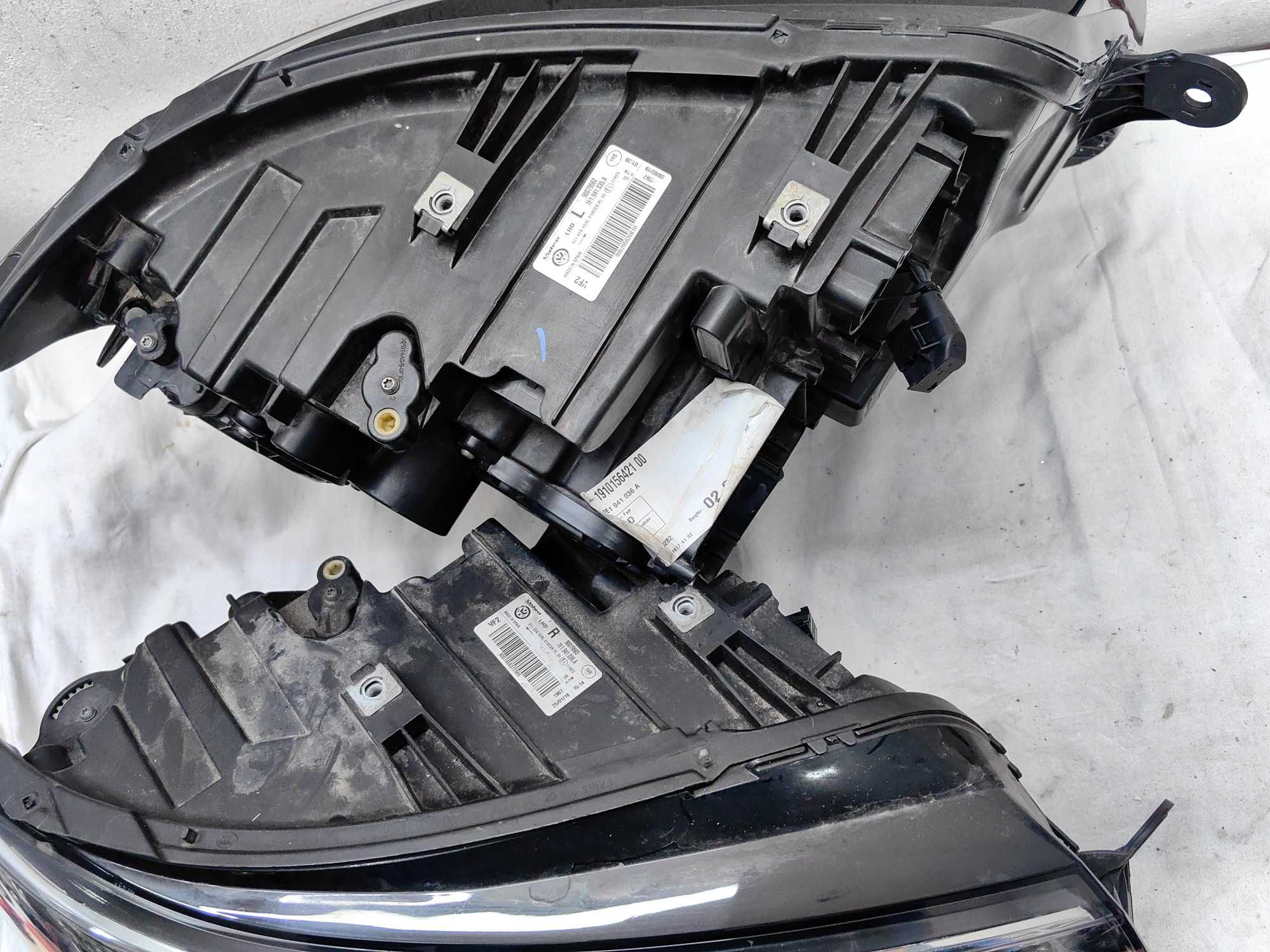 Оригинални  фарове  Vw T6 Multivan Full Led