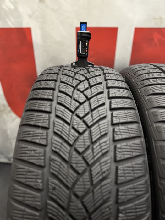 235 45 20, Зимни гуми, Goodyear UltraGripPerformance, 2 броя