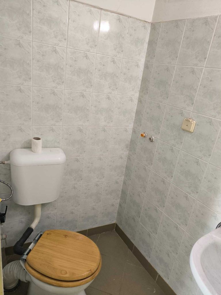 Дава се под наем Гараж / Паркомясто в Пловдив, Център - 50 кв.м за 250 € - Снимка #3