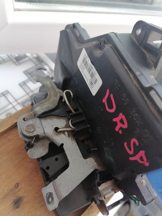 Broasca usa dreapta spate