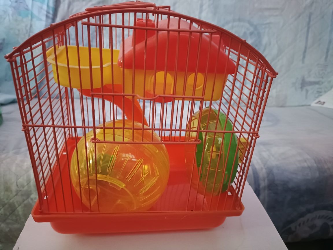Продаю новую клетку