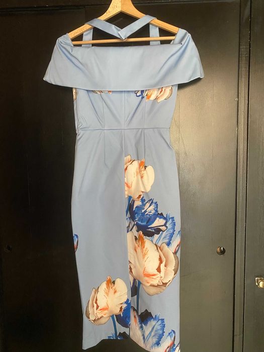 Прекрасна синя рокля с цветя на Asos, размер EU 34, UK 6.