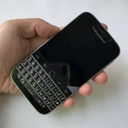 Q20 Classic BlackBerry Limited Edition New