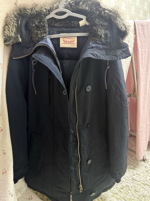 Продается оригинальная куртка Levi’s