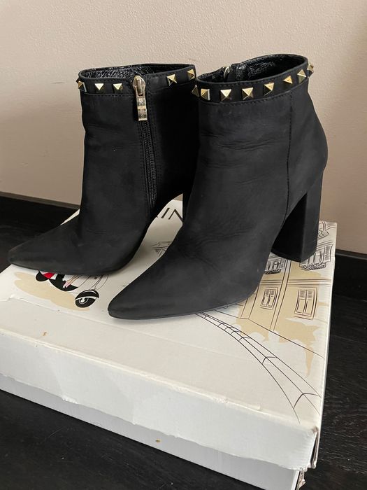 Елегантни боти Carinii