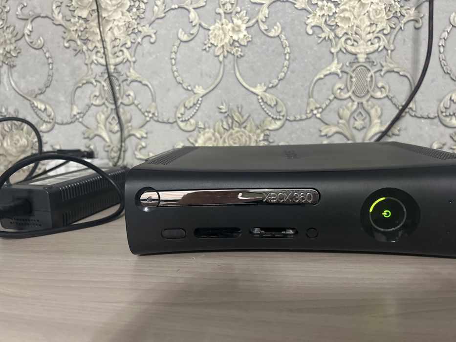 Продам XBOX 360