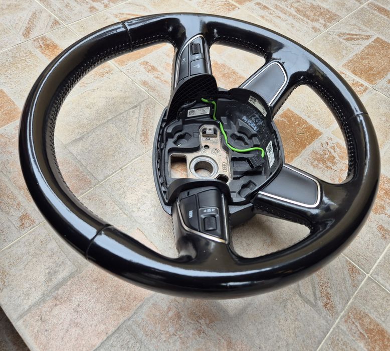 Волан Audi A4 A5 Q5 2008 - 2015г в комплект с Airbag