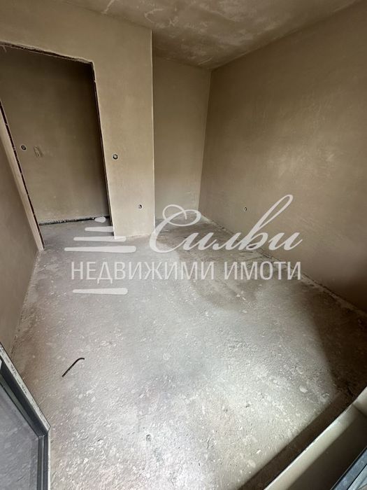 Продава се Двустаен апартамент в Търговище, Вароша - 58 кв.м за 1100 €/кв.м - Снимка #3