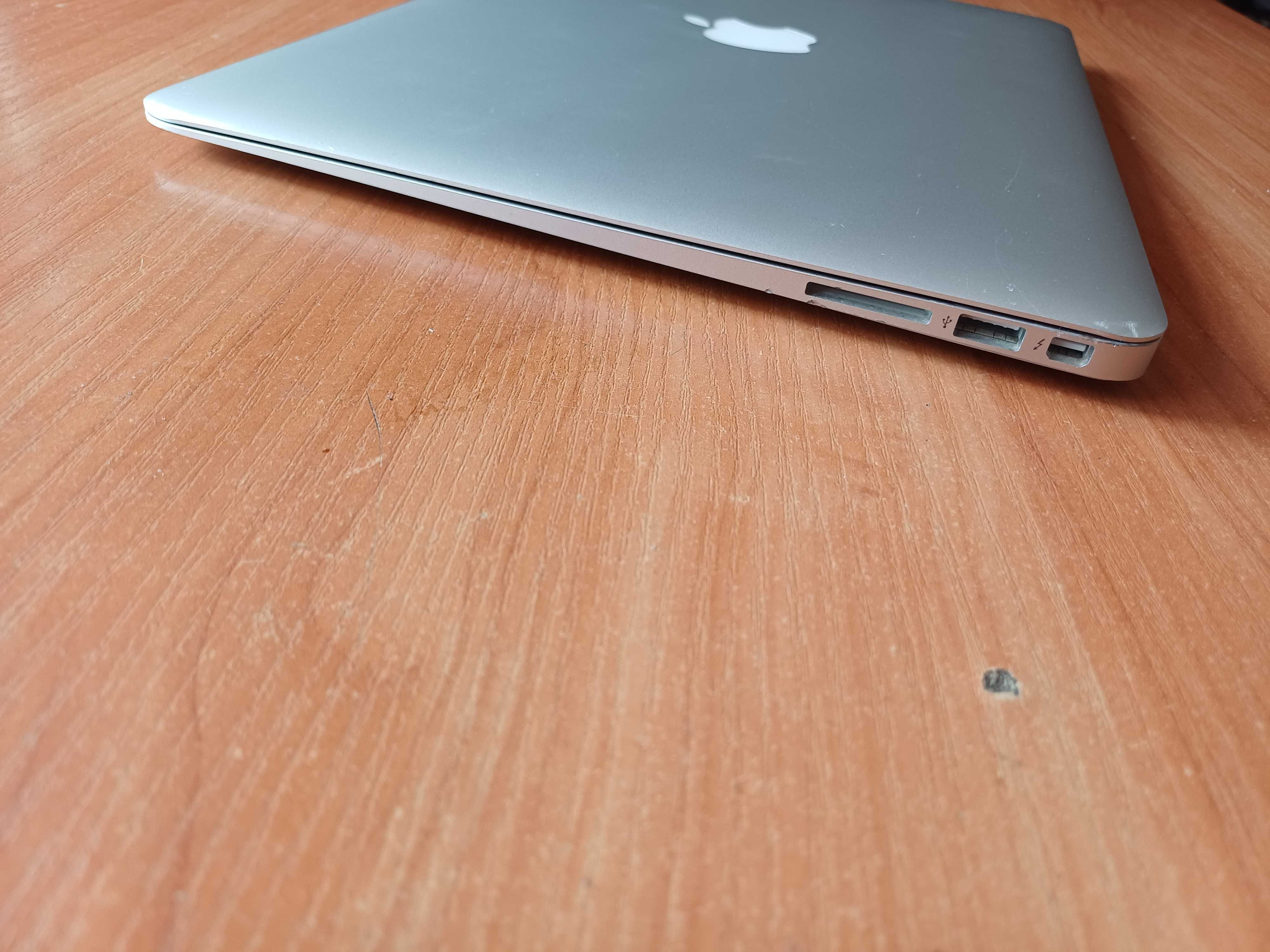 Macbook Air 2017 i5/256GB/8GB Ram A1466 лаптоп