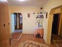 Apartament Husi 4 Camere , 2 Bai , 2 Balcoane , in suprafata de 110 m2