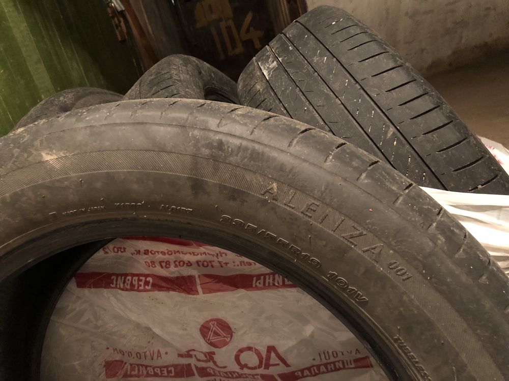 Bridgestone alenza 001. Размер 235/55/19