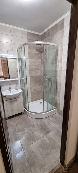 Ofer spre închiriere apartament 2 camere